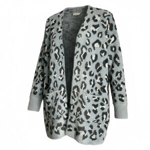 Stylish Gray Leopard Cardigan